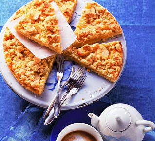 Křehký koláč s tvarohovo-jablečnou náplní