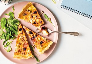 Quiche s červenou řepou a sýrem