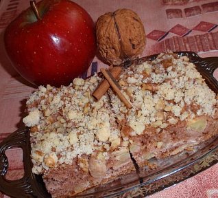 Americký jablečný koláč s ořechovou drobenkou