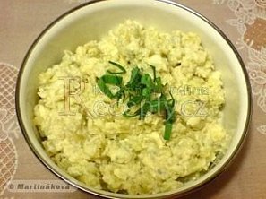 Bramborový salát s Nivou