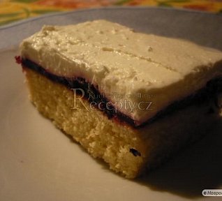 Višňový šlehačkový dort