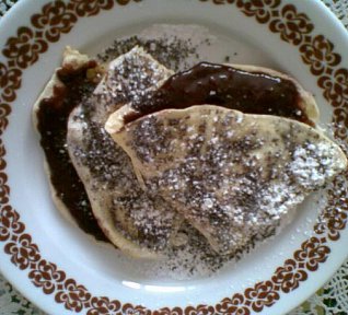 Bramborové placky s povidly a mákem