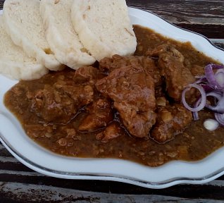 Vepřové (skopové) kostky na majoránce