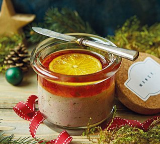 Paštika se šalvějí a kandovaným pomerančem