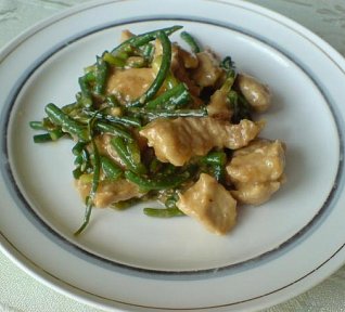 Česnekové výhonky s masem