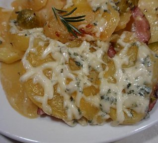 Gratinované brambory (nejen) s kapustou