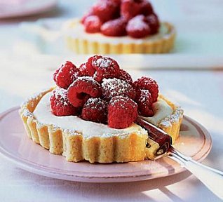 Malinové košíčky s krémem