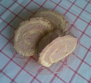 Roláda s nugátovým krémem