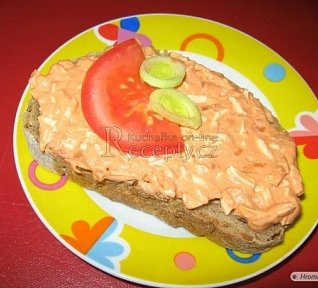 Červená tofu pomazánka