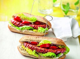 Hot dog s domácím lilkovým dipem