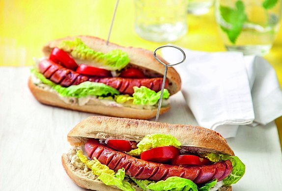 Hot dog s domácím lilkovým dipem