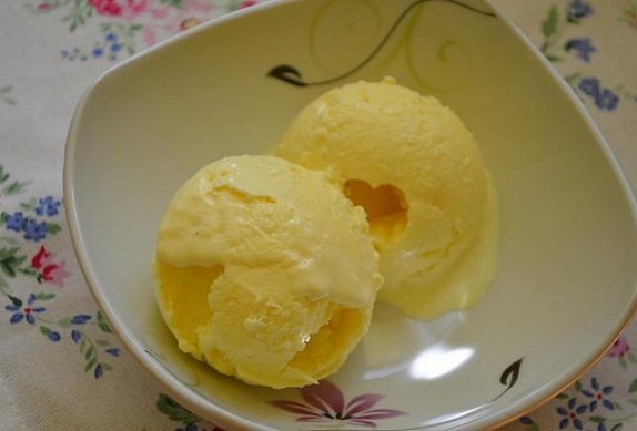 Vynikající vanilková zmrzlina