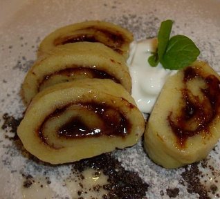 Bramborová roláda s povidly