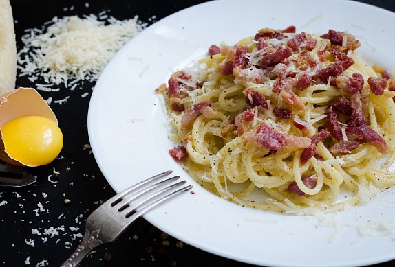 Spaghetti alla Carbonara po italsku