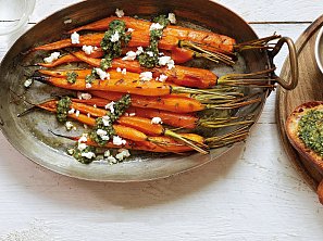 Pečená mrkev s mrkvovým pestem