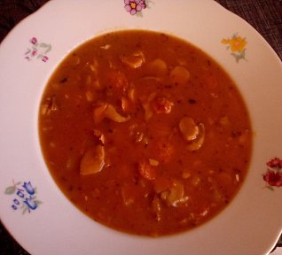 Polévka z hlívy s vinnými nočky