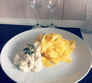 Sýrová omáčka s těstovinami Tagliatelle