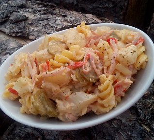 Květákový salát s těstovinami