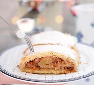 Štrúdl z domácího těsta