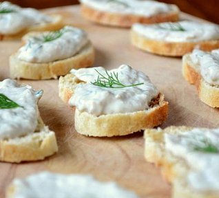 Tuňáková pomazánka s kukuřicí