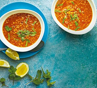 Polévka z červené čočky