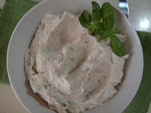 Jednoduchá pomazánka z ricotty se šunkou