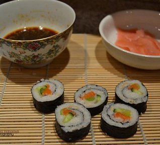 Sushi s lososem Sushi s lososem