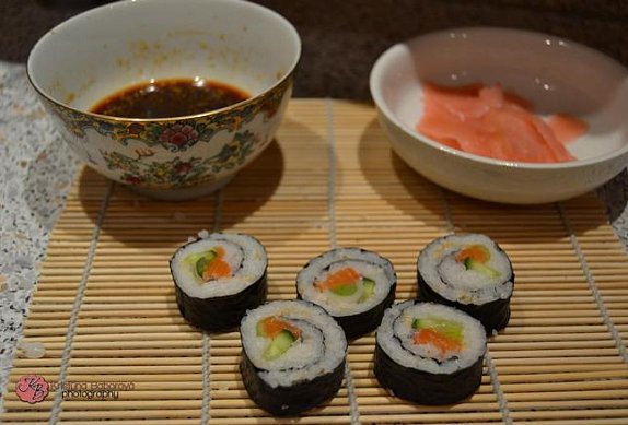 Sushi s lososem photo-0