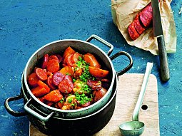 Brambory s kuřecím masem