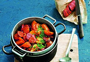 Brambory s kuřecím masem