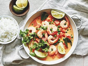 Rychlé červené karí s krevetami