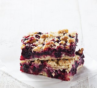 Kynutý koláč s lesním ovocem