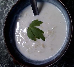 Okurkový salát s kefírem