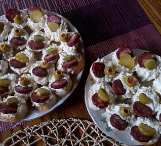 Česnekové jednohubky Česnekové jednohubky