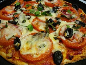Domácí pizza koláč Domácí pizza koláč