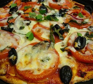 Domácí pizza koláč Domácí pizza koláč