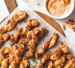 Tyčinky se slaninou a tymiánem