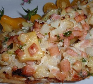 Bramborovo-šunkový květák se sýrem