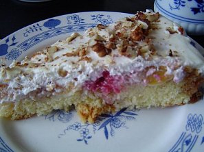 Karamelový koláč s ovocem