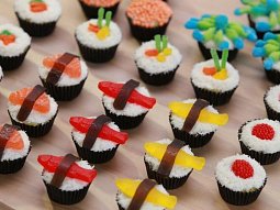 Sushi cupcakes (Candy sushi)