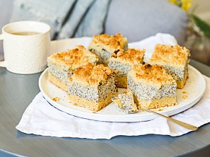 Tvarohové řezy s mákem