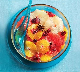 Citrusový salát s brusinkami
