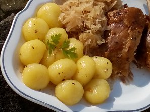 Jemné bramborové knedlíčky / noky ze dvou ingrediencí Jemné bramborové knedlíčky / noky ze dvou ingrediencí
