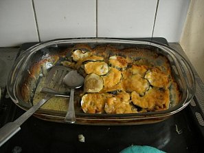 Vepřové plátky zapečené s cuketou Vepřové plátky zapečené s cuketou
