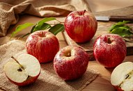 Vepřová panenka s houbami a jablky