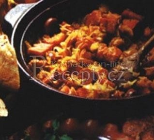 Uzené maso v kysaném zelí