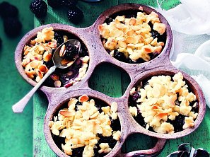 Ostružiny s mandlovou drobenkou