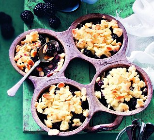 Ostružiny s mandlovou drobenkou