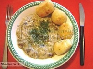 Houbová omáčka s vdolky Houbová omáčka s vdolky