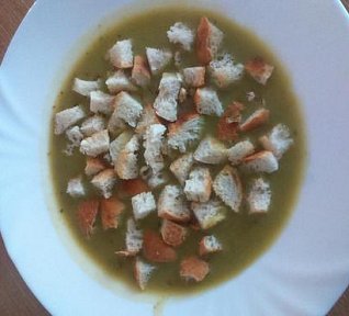 Snadná a rychlá hrachová polévka